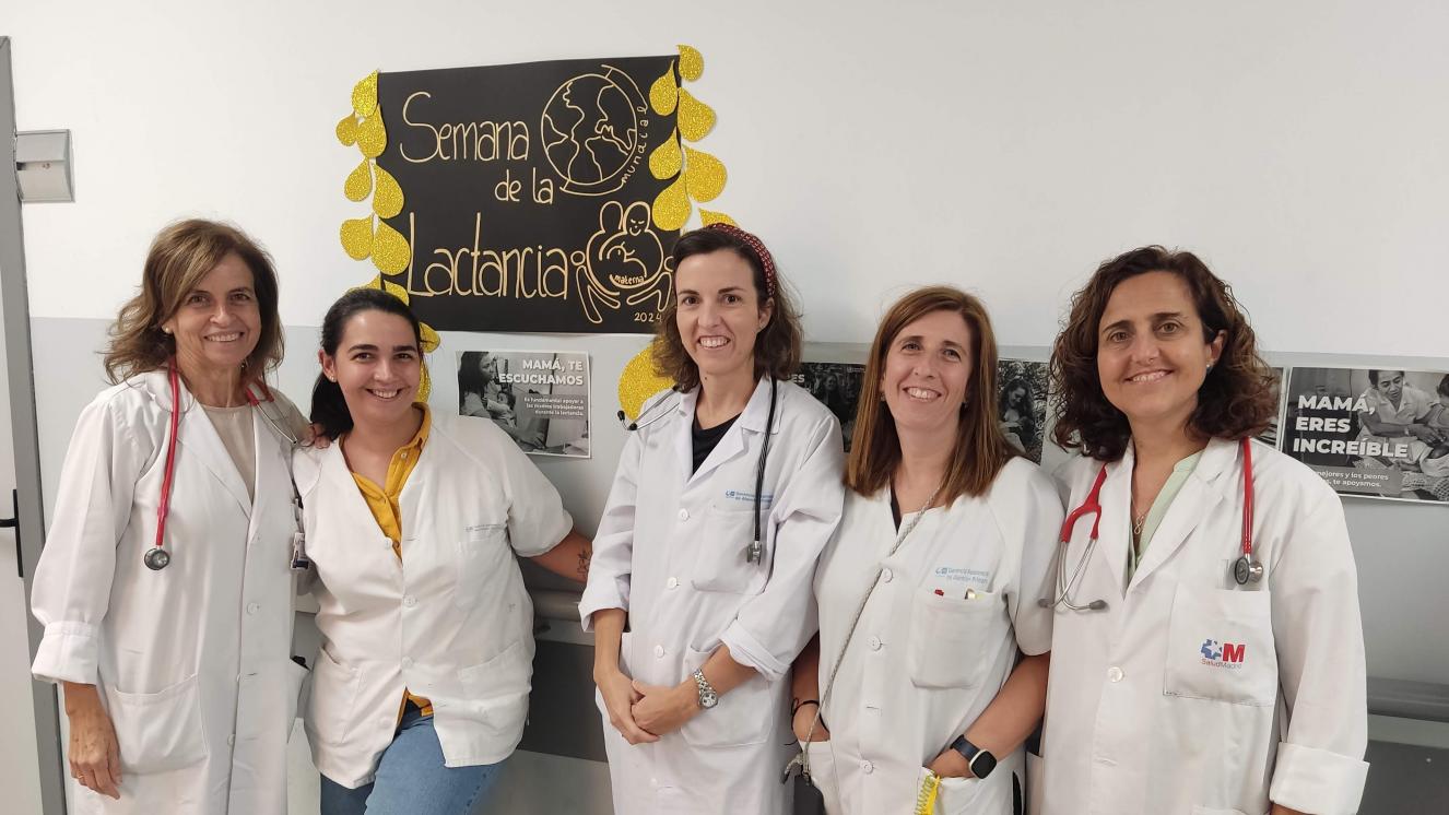 profesionales del centro de salud entrevías en la semana de la lactancia