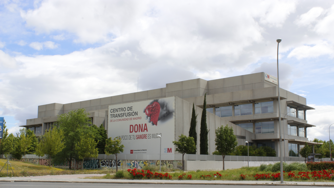 Imagen desde el exterior del Edificio del Centro de Transfusión