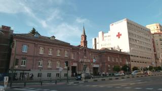 Cruz roja cabecera