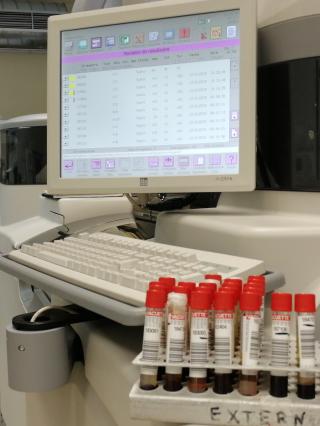 Laboratorio Análisis Clínicos