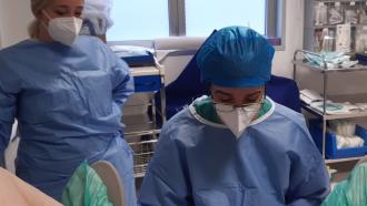 Doctora y auxiliar en consulta