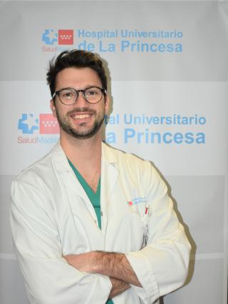 Dr. Guillermo Salvador