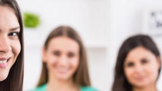 varias mujeres en una sesión de grupo