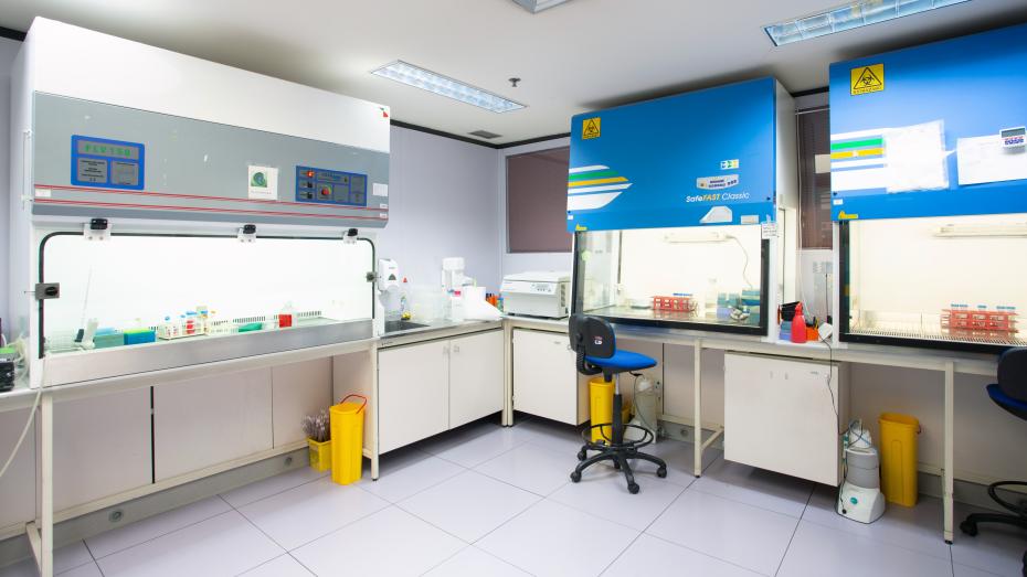 Imagen de otra zona del laboratorio dónde se analizan muestras