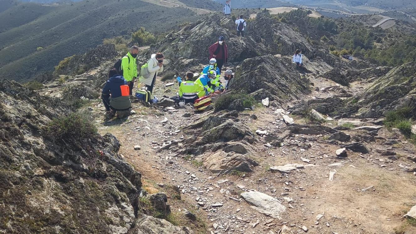 Asistencia por parte del equipo del Helicóptero del SUMMA 112 a una persona que sufre un sincope en un lugar de difícil acceso 