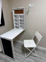 escritorio, con silla 