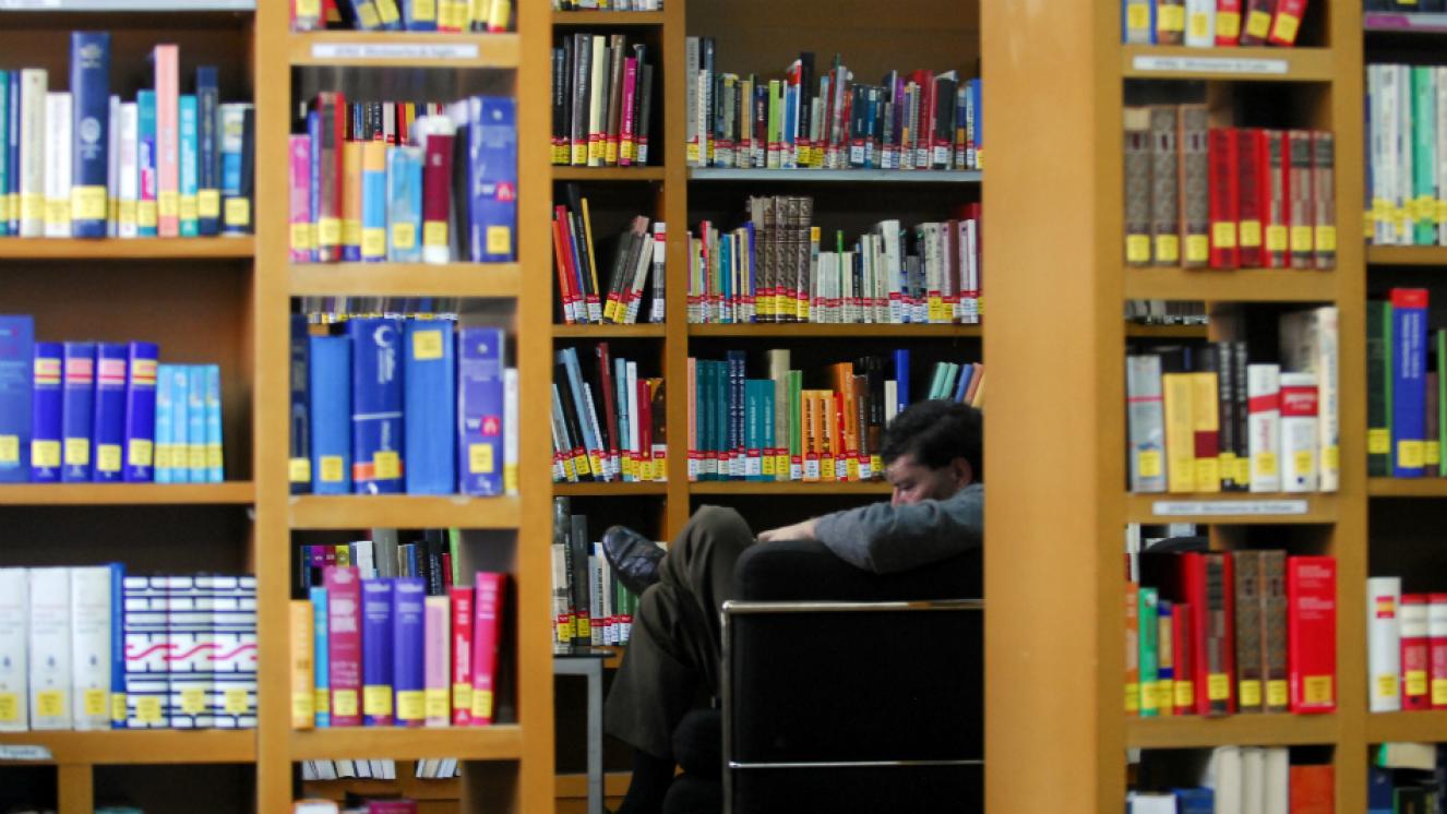 Biblioteca Manuel Alvar Estanterías