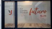 Ventanal en la fachada del Centro de Rehabilitación Laboral Arganda