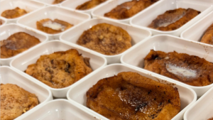Torrijas preparadas para los pacientes del hospital