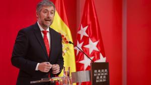 El consejero Miguel Ángel García Martín atiende a los medios de comunicación desde la Real Casa de Correos