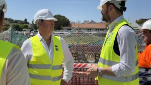Sánchez visita El Molar El viceconsejero José Antonio Sánchez durante su visita a esta localidad