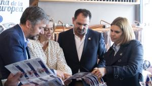 El consejero García Martín en una ruta de tapas en Alcalá de Henares