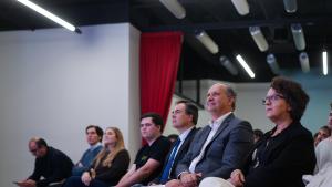 El consejero López-Valverde en el hackathon Hack Royale