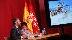 El consejero Miguel Ángel García Martín atiende a los medios de comunicación desde la Real Casa de Correos