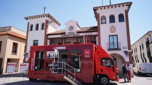 Oficina móvil del 012 en un pueblo