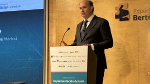 El consejero Miguel López-Valverde durante el Foro Implementación de la IA de la Asociación DigitalES