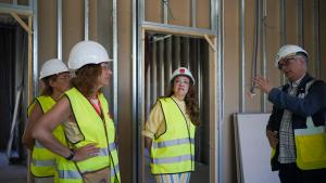 La consejera Matute en el nuevo centro de salud en el distrito Fuencarral-El Pardo