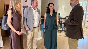 Zarzalejo visita uno de los colegios mayores que participará este verano en Madrid Campus 365 La consejera Mercedes Zarzalejo durante la visita a uno de los colegios mayores que participará en un programa que permitirá que se mantengan abiertos en las vacaciones de verano