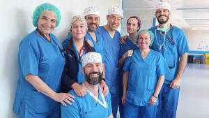 El Hospital Príncipe de Asturias es el primero de España en implantar una innovadora prótesis que recupera la voz y la deglución 