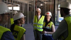 La consejera Zarzalejo en las obras del nuevo instituto público de El Cañaveral