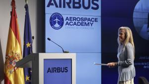 La consejera Albert en la presentación de la Aerospace Academy de Airbus