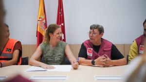 La Comunidad de Madrid atendió a 1.328 personas a través del Servicio de Emergencia Social durante el incendio de la Sierra Oeste La consejera Ana Dávila en las instalaciones del Servicio de Emergencia Social