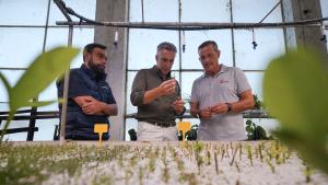 El consejero Novillo en el vivero del IMIDRA
