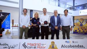 El consejero García Martín en un simulador desarrollado por el equipo MAD Fórmula de la Universidad Carlos III