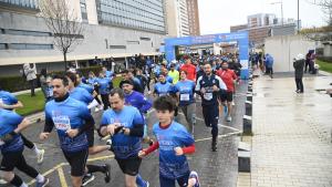 Corredores en la Carrera Solidaria del Hospital 12 de Octubre