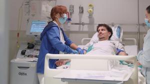 Donante realizando una donación de células madre