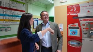 El consejero Jorge Rodrigo durante la presentación de la iniciativa del suburbano para fomentar el uso del transporte público con motivo del inicio curso escolar 2026-2027