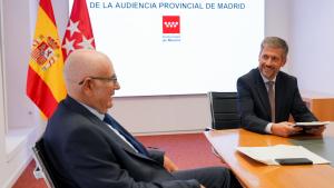 El consejero García Martín junto al presidente de la Audiencia Provincial
