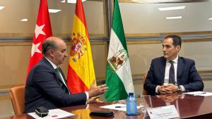 El consejero López-Valverde y su homólogo andaluz