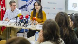 Susana Carmons en rueda de prensa en el hospital gregorio marañón