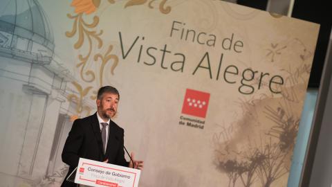 El portavoz de la Comunidad de Madrid atiende a los medios de comunicación