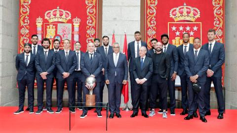 La Comunidad homenajea al Real Madrid de Baloncesto, campeón de la Liga Endesa ACB