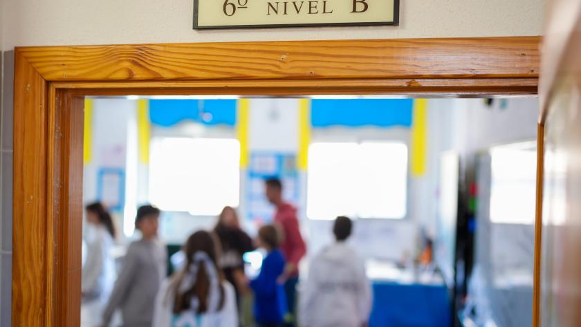 La Comunidad de Madrid reduce su tasa de abandono escolar a su mínimo histórico del 7,5% con la media de España en el 13% Aula de una clase de un colegio de la Comunidad de Madrid