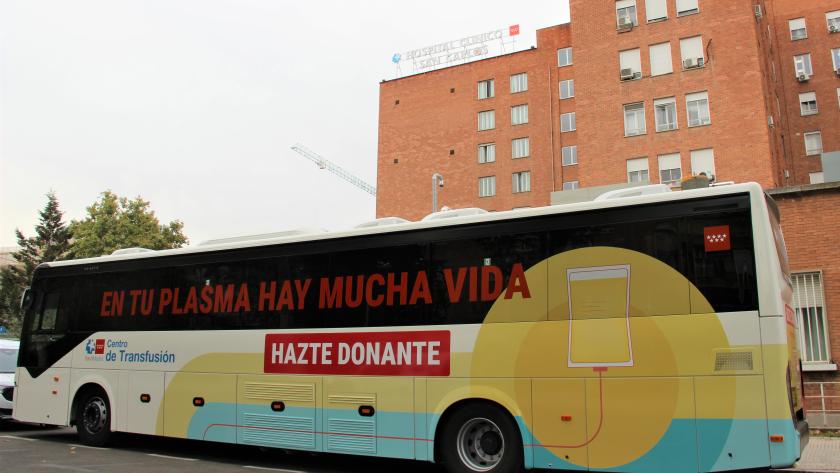La Comunidad de Madrid estrena su primera unidad móvil para donación de plasma que recorrerá hospitales y centros de salud  