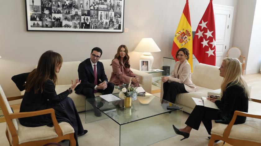Díaz Ayuso mantiene un encuentro con la directora de Asuntos Públicos y miembro del comité ejecutivo de Spotify La presidenta Isabel Díaz Ayuso durante un encuentro en la Real Casa de Correos con la directora de Asuntos Públicos y miembro del comité ejecutivo de la empresa sueca Dustee Jenkins