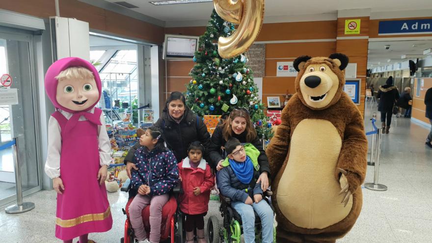 Visita de Masha y el Oso a los niños del hospital