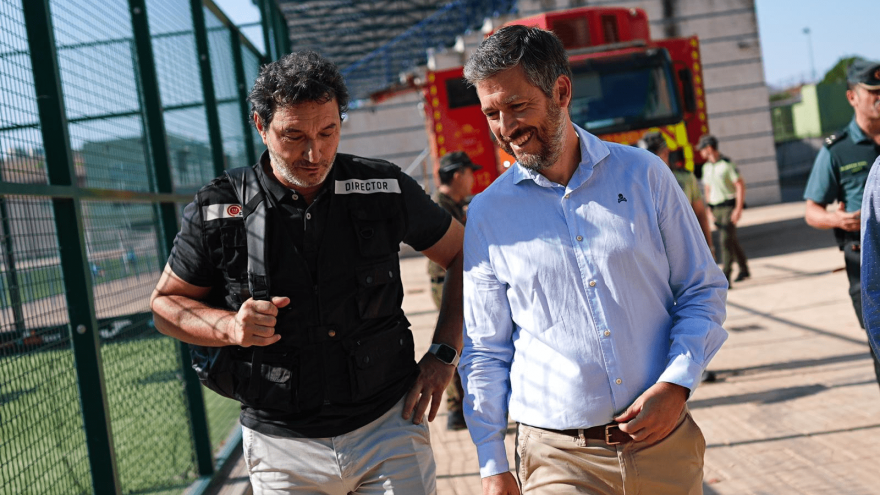 La Comunidad de Madrid da por controlado el incendio de El Molar y Pedrezuela El consejero García Martín