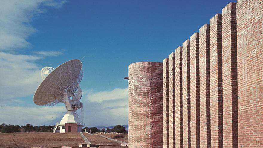 angle towards Buitrago antenna
