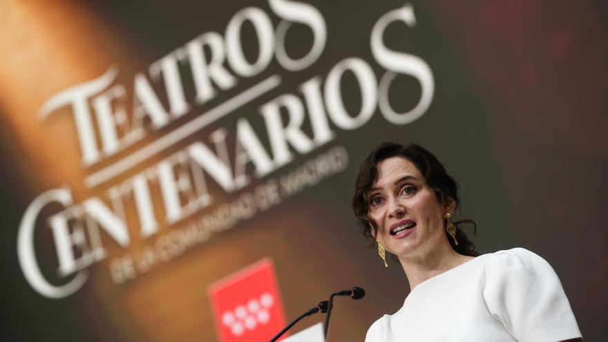 La presidenta Isabel Díaz Ayuso durante el acto de homenaje