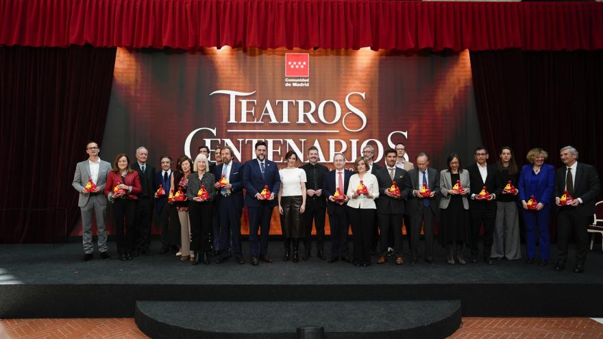La presidenta Isabel Díaz Ayuso durante el acto de homenaje