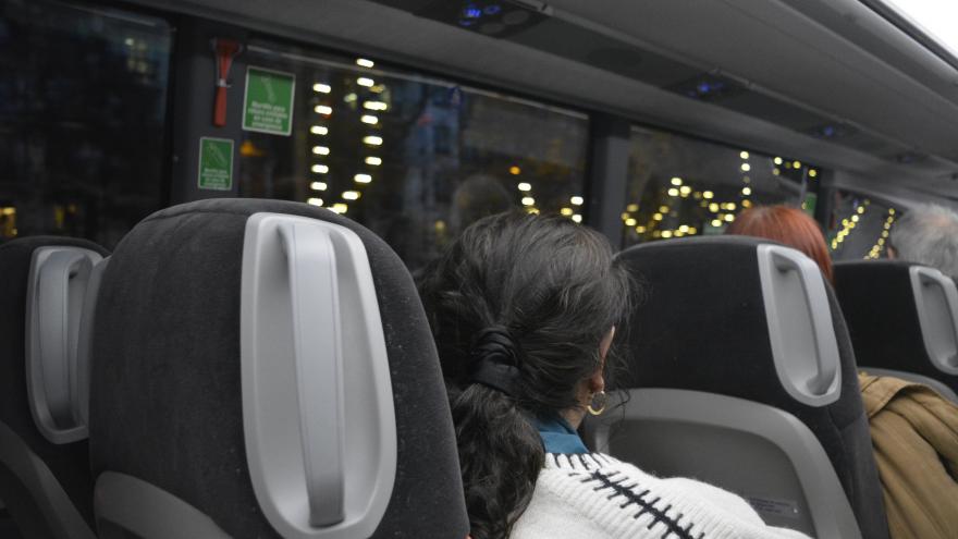 Pacientes del Hospital Universitario Doctor Rodríguez Lafora disfrutan del alumbrado navideño de la capital gracias a la colaboración del Consorcio Regional de Transportes Pacientes disfrutan de las luces de Navidad