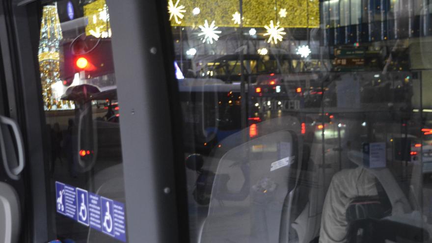 Pacientes del Hospital Universitario Doctor Rodríguez Lafora disfrutan del alumbrado navideño de la capital gracias a la colaboración del Consorcio Regional de Transportes Luces de Navidad por Madrid