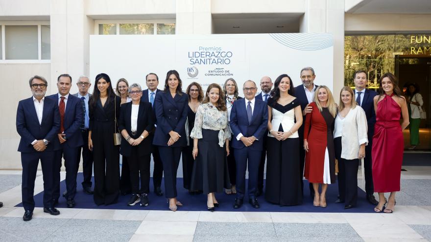 La sanidad pública madrileña, reconocida en los III Premios Liderazgo Sanitario La consejera Matute