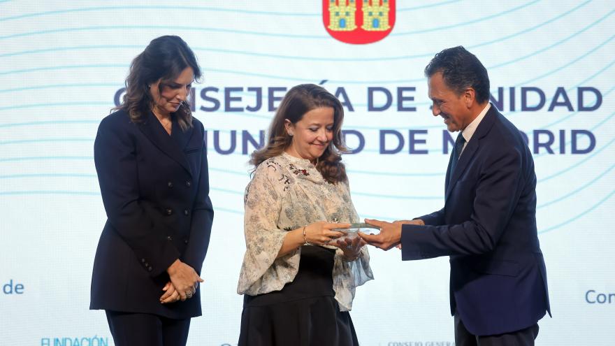 La sanidad pública madrileña, reconocida en los III Premios Liderazgo Sanitario La consejera Matute