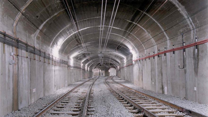 Túnel variante Línea 10