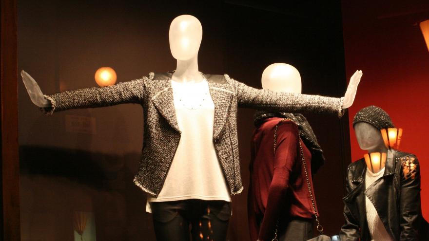 Mannequins showcase